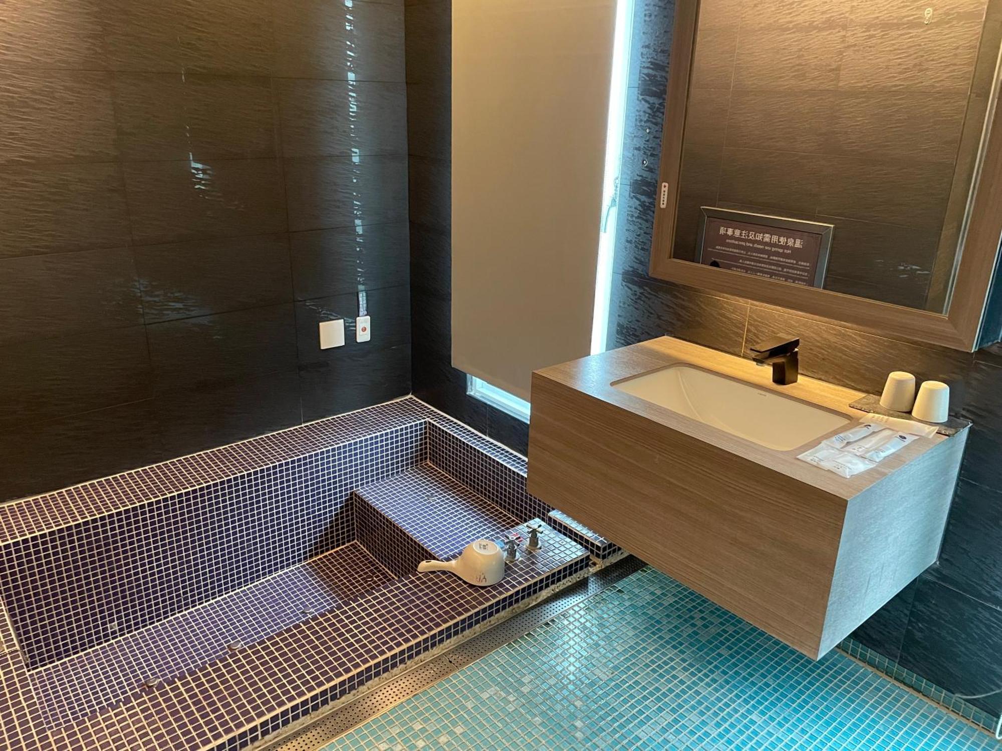 Ya Nold Hot Spring Hotel Jiaoxi Extérieur photo